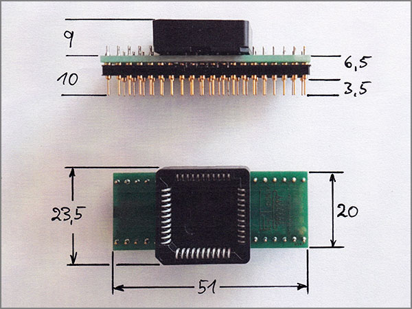 Abmessungen des MC8051 DIL40 auf PLCC44 Gehaeuse-Adapters fuer den Serieneinsatz